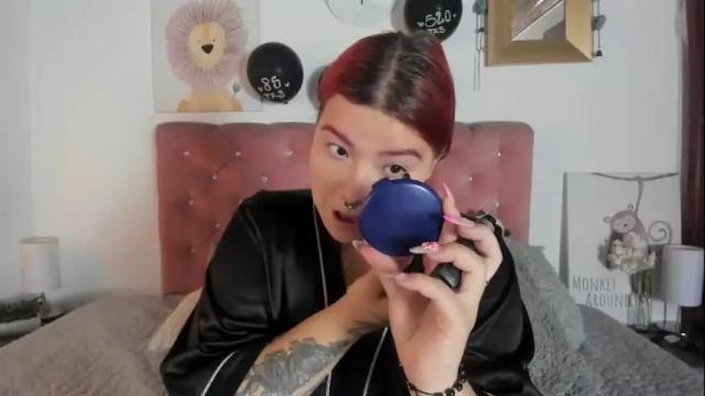 Image 7 of celesteredds Stream on Chaturbate on 1 month ago
