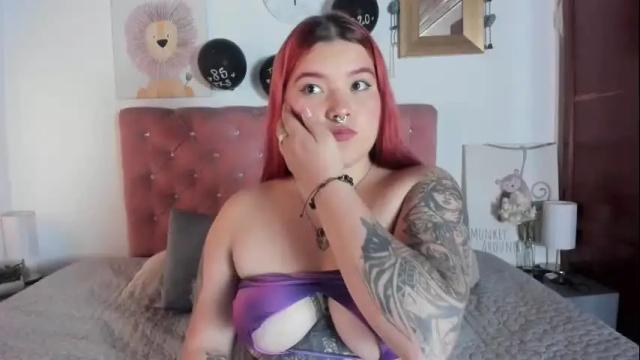 Image 10 of celesteredds Stream on Chaturbate on 1 month ago