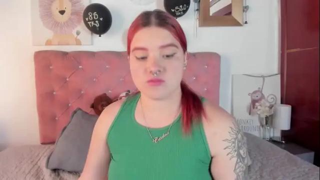 Image 6 of celesteredds Stream on Chaturbate on 1 month ago