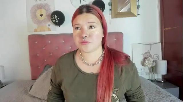 Image 4 of celesteredds Stream on Chaturbate on 1 month ago