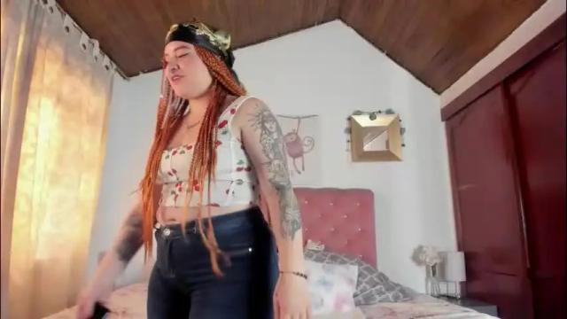Image 12 of celesteredds Stream on Chaturbate on 1 month ago