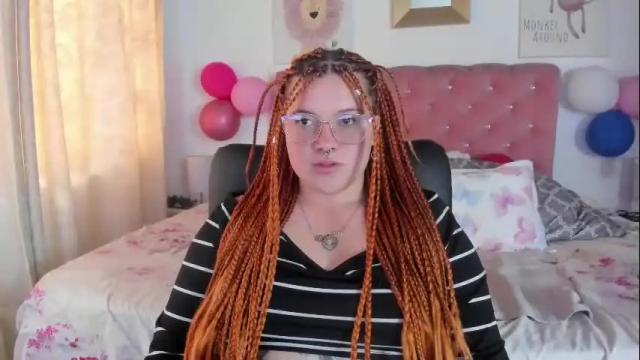 Image 12 of celesteredds Stream on Chaturbate on 1 month ago