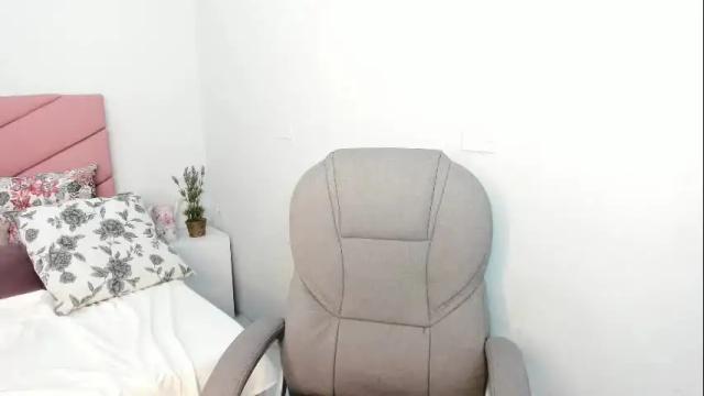 Image 10 of celestica_rose Stream on Chaturbate on 6 months ago