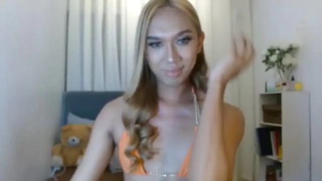 Image 12 of celestinalinaa Stream on Chaturbate on 19 months ago