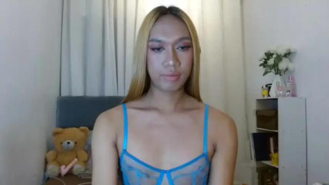 Image 3 of celestinalinaa Stream on Chaturbate on 17 months ago