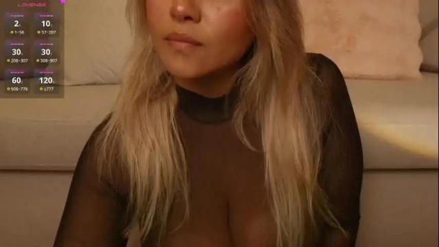 Image 2 of celiahenn Stream on Chaturbate on 1 month ago