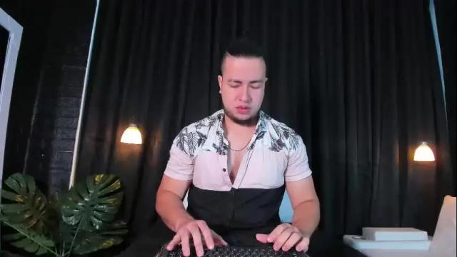 Image 4 of celinayhanck Stream on Chaturbate on 5 days ago