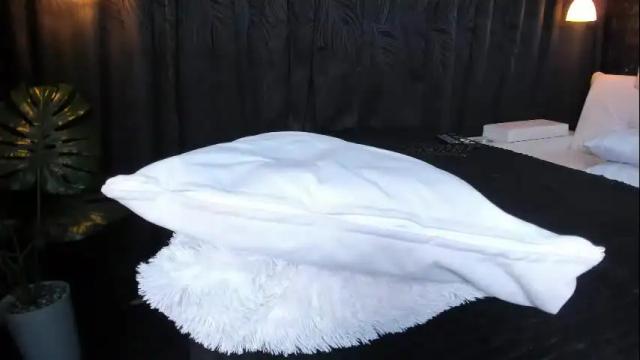 Image 12 of celinayhanck Stream on Chaturbate on 2 days ago