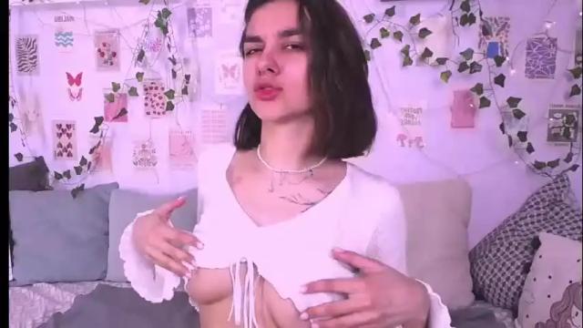 Image 11 of celine_dionn Stream on Chaturbate on 22 days ago