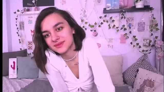 Image 2 of celine_dionn Stream on Chaturbate on 22 days ago