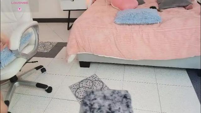 Image 6 of celine_golden Stream on Chaturbate on 1 month ago