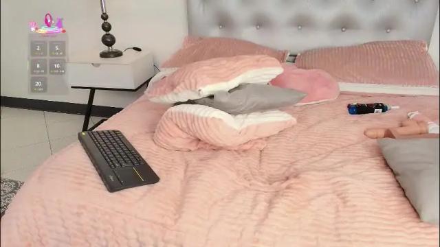 Image 3 of celine_golden Stream on Chaturbate on 1 month ago