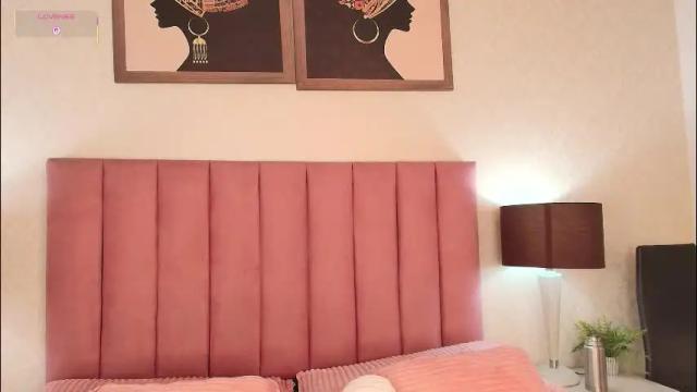 Image 4 of celine_golden Stream on Chaturbate on 4 days ago