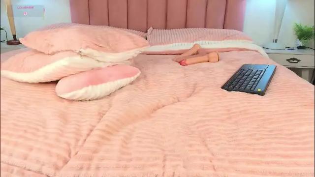 Image 6 of celine_golden Stream on Chaturbate on 2 days ago