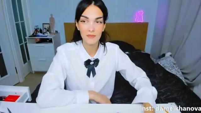 Image 4 of celine_rose Stream on Chaturbate on 19 months ago