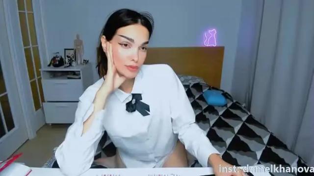 Image 2 of celine_rose Stream on Chaturbate on 17 months ago