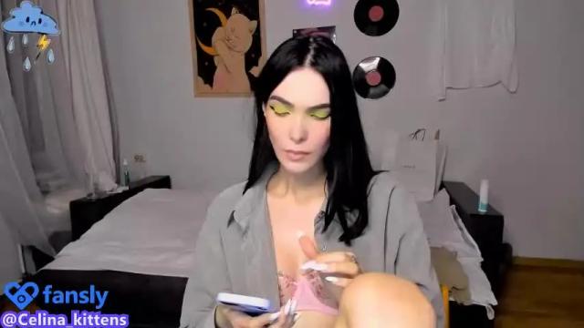 Image 2 of celine_rose Stream on Chaturbate on 13 months ago