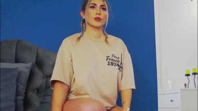 Image 3 of celinemeyerr Stream on Chaturbate on 1 month ago