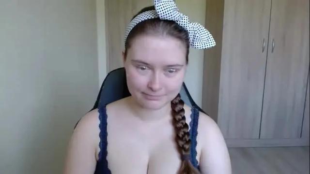 Image 7 of celinenatur Stream on Chaturbate on 1 month ago