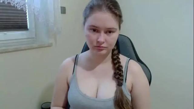 Image 3 of celinenatur Stream on Chaturbate on 28 days ago