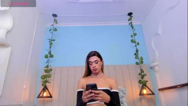 Image 12 of cellesteevans Stream on Chaturbate on 7 months ago