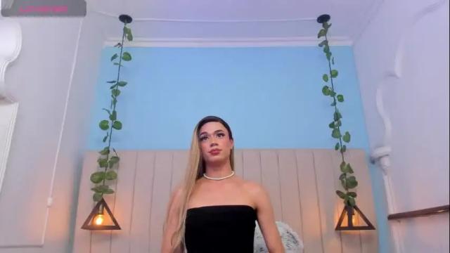 Image 12 of cellesteevans Stream on Chaturbate on 6 months ago