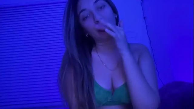 Image 2 of celsincutie985295 Stream on Chaturbate on 15 months ago