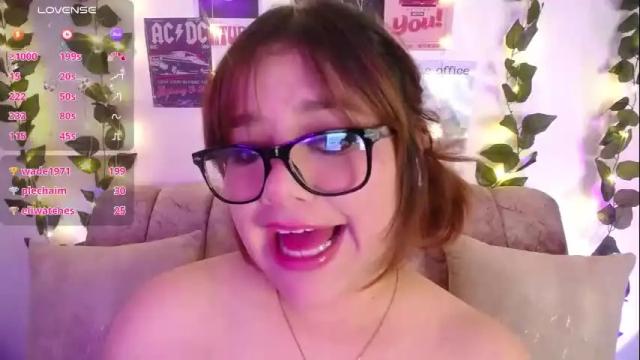 Image 2 of chaarlotte_1 Stream on Chaturbate on 2 months ago