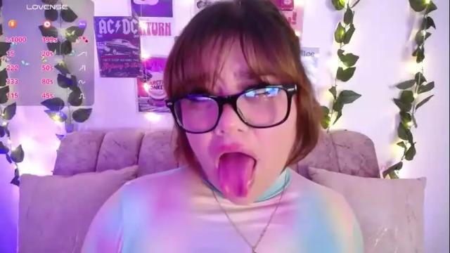Image 7 of chaarlotte_1 Stream on Chaturbate on 2 months ago