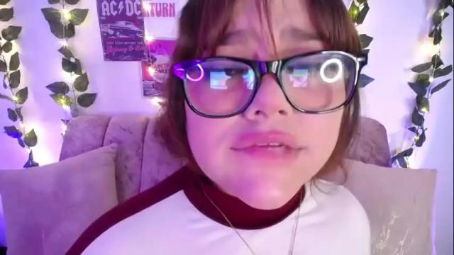 Image 6 of chaarlotte_1 Stream on Chaturbate on 1 month ago