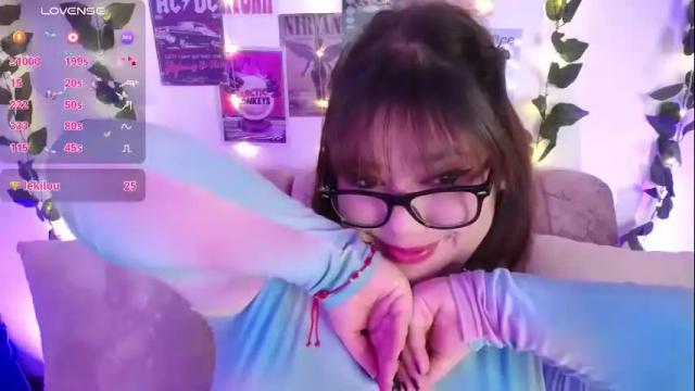 Image 8 of chaarlotte_1 Stream on Chaturbate on 1 month ago