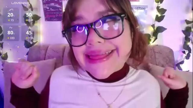 Image 6 of chaarlotte_1 Stream on Chaturbate on 25 days ago
