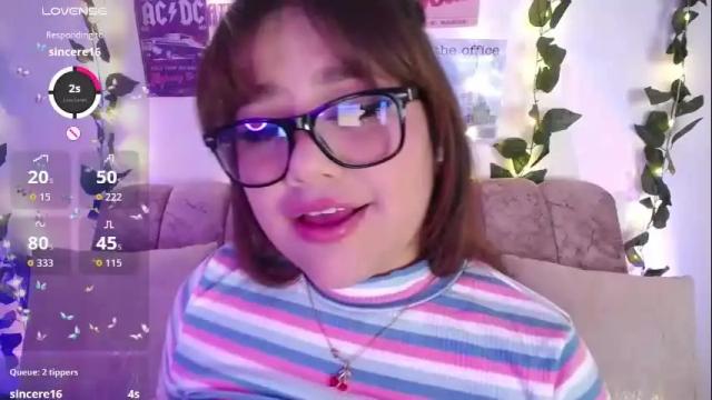 Image 4 of chaarlotte_1 Stream on Chaturbate on 19 days ago