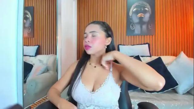 Image 6 of chaarlotte_walker Stream on Chaturbate on 1 month ago
