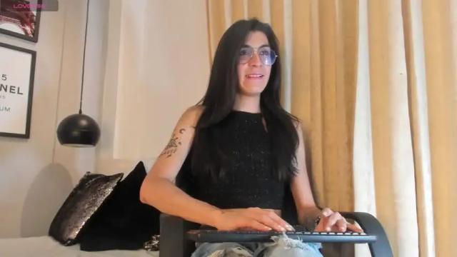 Image 12 of chaminela_27 Stream on Chaturbate on 19 months ago