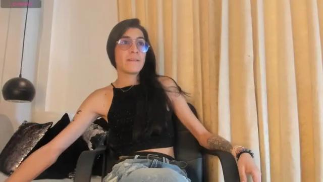 Image 3 of chaminela_27 Stream on Chaturbate on 19 months ago