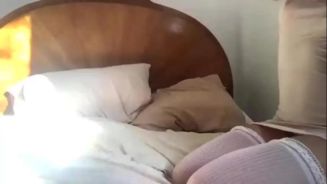Image 2 of chamomile22 Stream on Chaturbate on 18 months ago