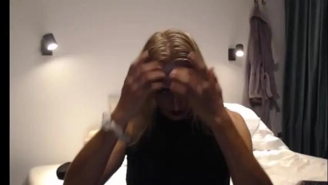 Image 2 of champagneclaire Stream on Chaturbate on 4 days ago