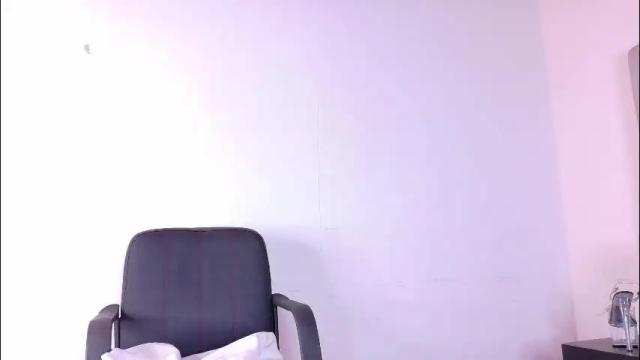 Image 6 of chaneladamss_ Stream on Chaturbate on 2 months ago