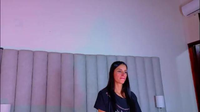 Image 11 of chaneladamss_ Stream on Chaturbate on 1 month ago