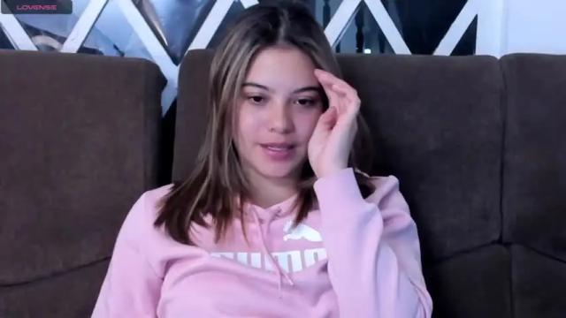 Image 3 of chanell1_ Stream on Chaturbate on 13 months ago