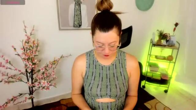 Image 3 of chanell_taylor_ Stream on Chaturbate on 13 months ago