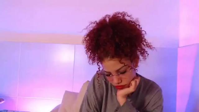 Image 6 of chanelldupont Stream on Chaturbate on 18 months ago