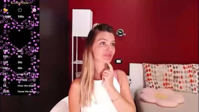 Image 3 of chaneltheron Stream on Chaturbate on 2 months ago