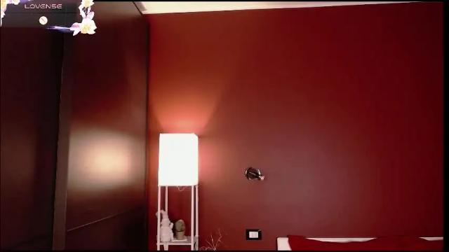 Image 12 of chaneltheron Stream on Chaturbate on 17 days ago