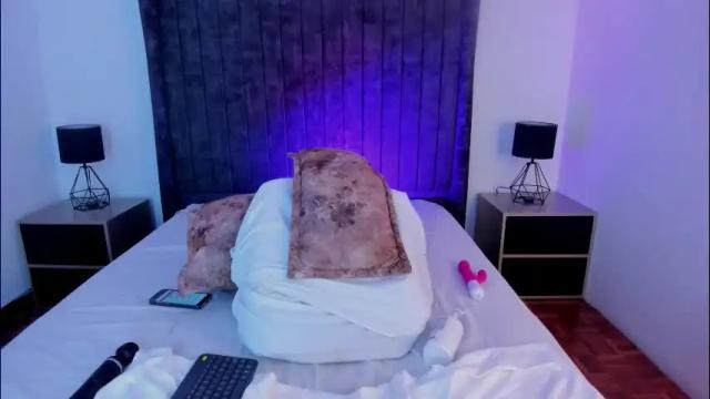 Image 7 of channelfox__ Stream on Chaturbate on 2 months ago