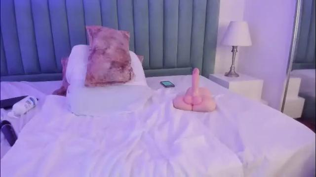 Image 4 of channelfox__ Stream on Chaturbate on 2 days ago