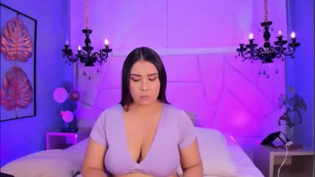 Image 4 of channeyprincess Stream on Chaturbate on 1 month ago