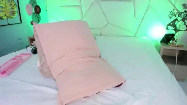 Image 4 of channeyprincess Stream on Chaturbate on 1 month ago