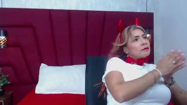 Thumbnail 1, chantal_012's Stream at Chaturbate, 27 months ago